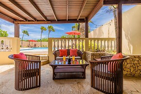 Island Escape Lrg Private Backyard Pool Patio