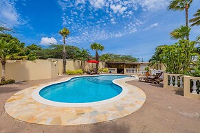 Island Escape Lrg Private Backyard Pool Patio