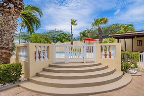 Island Escape Lrg Private Backyard Pool Patio