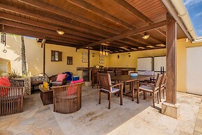 Island Escape Lrg Private Backyard Pool Patio