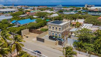 Island Escape Lrg Private Backyard Pool Patio