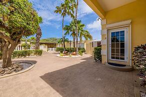 Island Escape Lrg Private Backyard Pool Patio