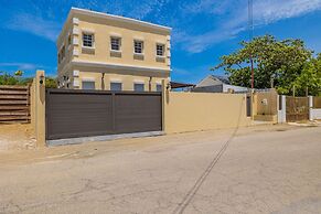 Island Escape Lrg Private Backyard Pool Patio