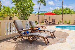 Island Escape Lrg Private Backyard Pool Patio