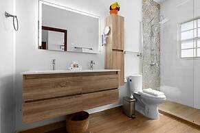 Island Escape Lrg Private Backyard Pool Patio