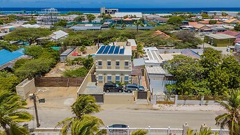 Island Escape Lrg Private Backyard Pool Patio