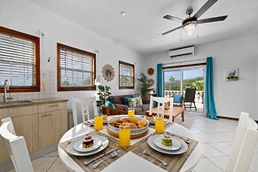 Island Escape Lrg Private Backyard Pool Patio