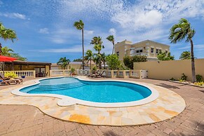 Island Escape Lrg Private Backyard Pool Patio