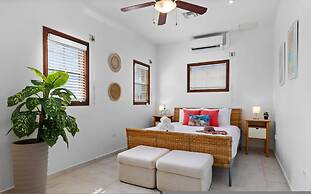 Island Escape Lrg Private Backyard Pool Patio