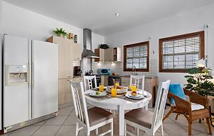 Island Escape Lrg Private Backyard Pool Patio