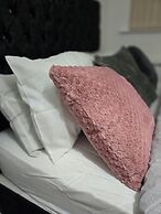 Emerald Apartment With Triple A Star Proximity