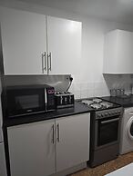 Emerald Apartment With Triple A Star Proximity