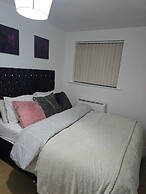 Emerald Apartment With Triple A Star Proximity