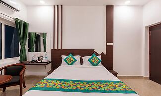 Treebo Royal Plaza,700 Mts From Promenade Beach