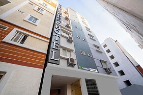 Treebo De Alphabet Gachibowli