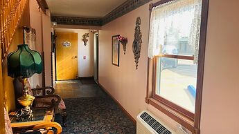 Victorian Inn by Capital O Superior NE