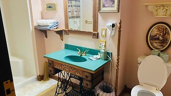 Victorian Inn by Capital O Superior NE