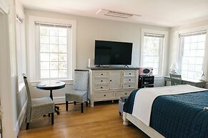 The Carriage House Inn Bed and Breakfast