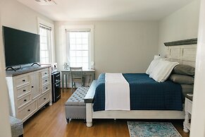 The Carriage House Inn Bed and Breakfast