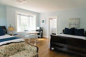 The Carriage House Inn Bed and Breakfast