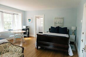 The Carriage House Inn Bed and Breakfast