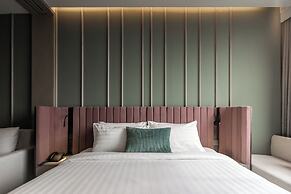 The Quarter Ratchayothin by UHG