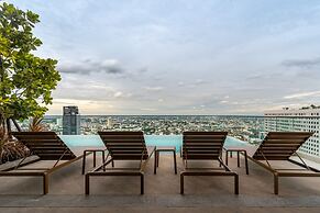 The Quarter Ratchayothin by UHG