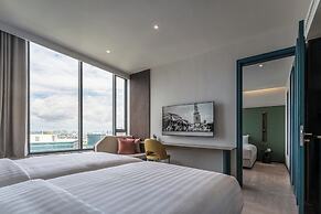 The Quarter Ratchayothin by UHG