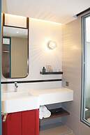 The Quarter Ratchayothin by UHG