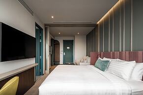 The Quarter Ratchayothin by UHG