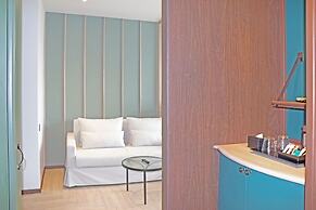 The Quarter Ratchayothin by UHG