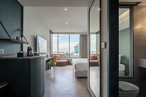 The Quarter Ratchayothin by UHG