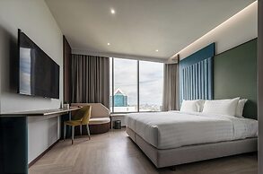 The Quarter Ratchayothin by UHG