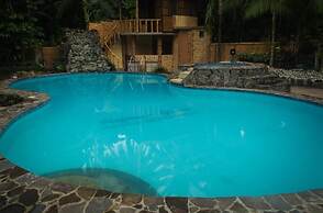 Stefanie Grace Paradise Inn & Restobar