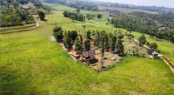 Landeuh Savana Pangrango Camp by ABM