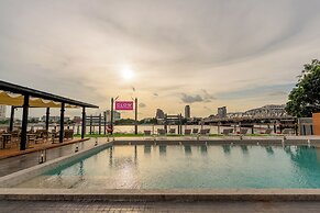 GLOW Bangkok Riverside