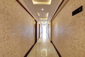 Treebo Blak & Wite Rk Beach