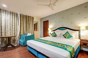 Treebo Blak & Wite Rk Beach