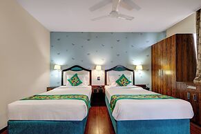 Treebo Blak & Wite Rk Beach