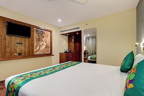 Treebo Blak & Wite Rk Beach