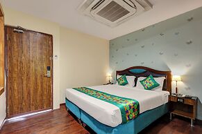 Treebo Blak & Wite Rk Beach