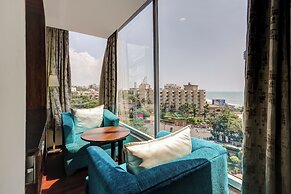 Treebo Blak & Wite Rk Beach