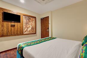 Treebo Blak & Wite Rk Beach