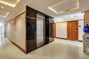 Treebo Blak & Wite Rk Beach