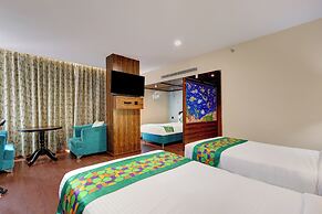 Treebo Blak & Wite Rk Beach