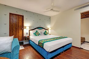 Treebo Blak & Wite Rk Beach