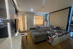 OYO 94221 Grand Asia Afrika Apartment By Qr Property