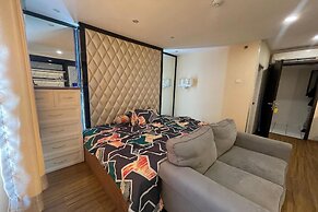 OYO 94221 Grand Asia Afrika Apartment By Qr Property