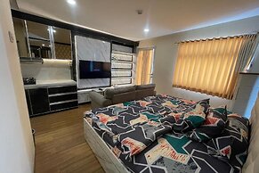 OYO 94221 Grand Asia Afrika Apartment By Qr Property