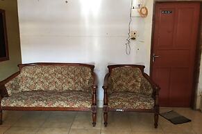 OYO 94222 Anda Kost 2 Near Lapangan Syech Yusuf Discovery